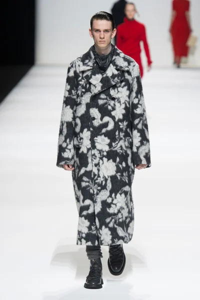 Look 26